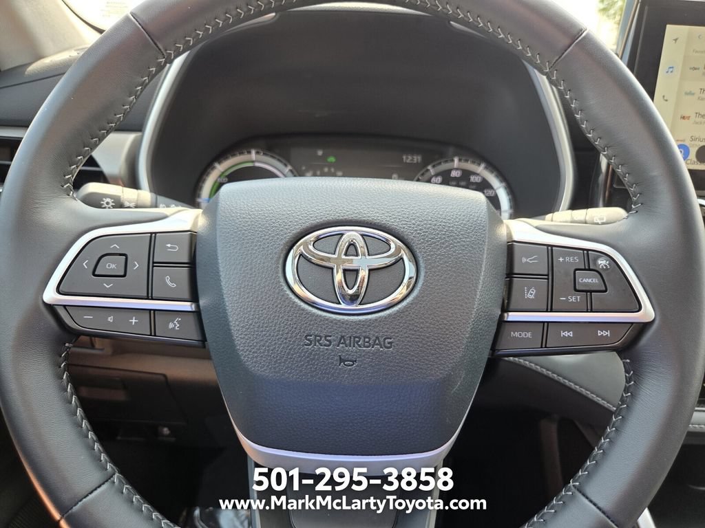 Used 2026 Toyota Highlander XLE AWD/4WD image 25