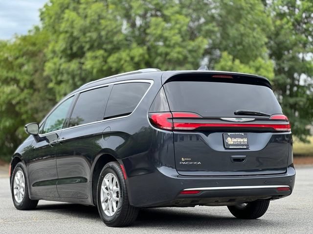 Used 2021 Chrysler Pacifica Touring-L FWD image 7
