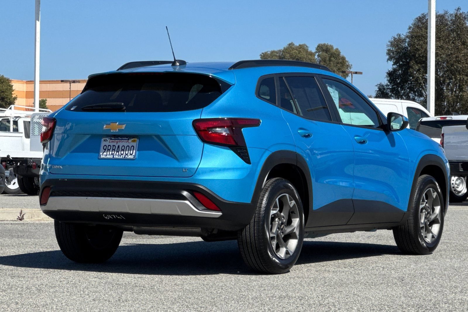 Used 2025 Chevrolet Trax LT FWD image 4