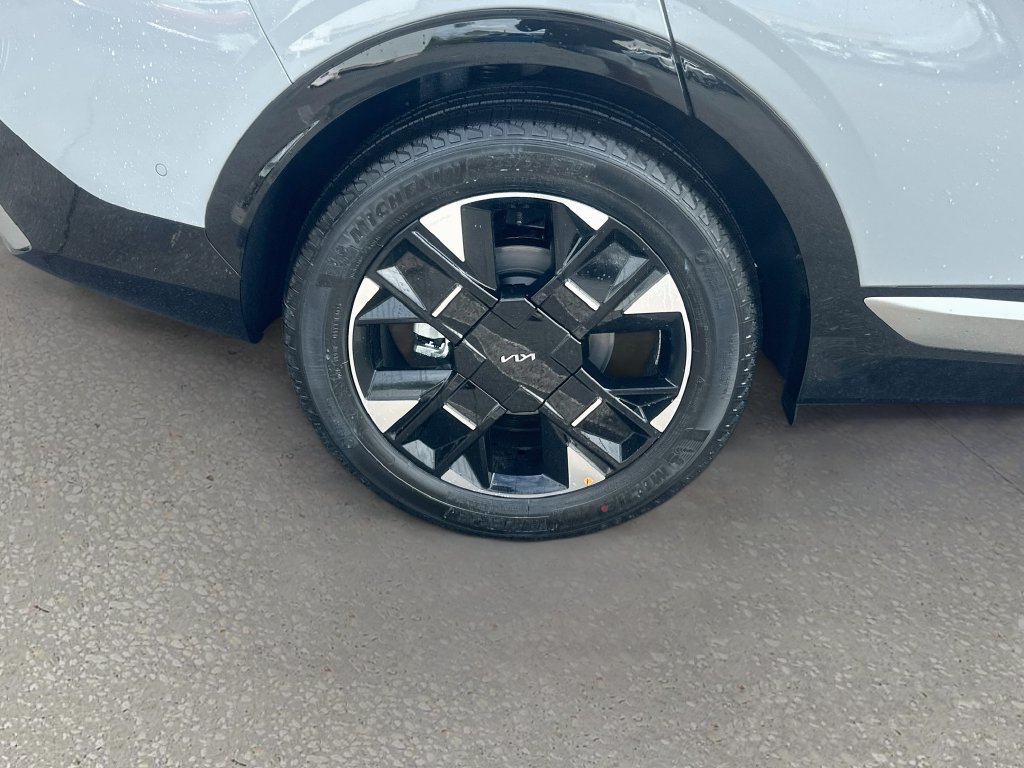 New 2027 Kia Sportage SX FWD image 32