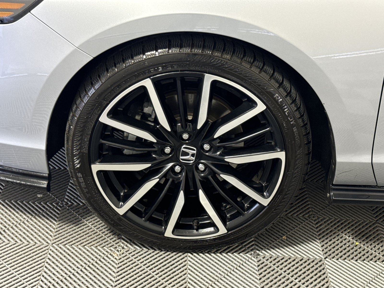 Used 2024 Honda Accord Touring image 12