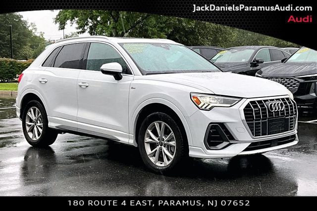 Used 2023 Audi Q3 2.0T Premium w/ Convenience Package AWD/4WD image 9