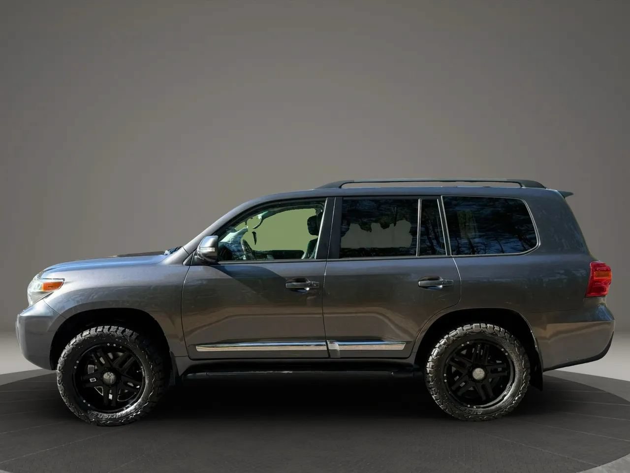 Used 2014 Toyota Land Cruiser AWD/4WD image 8