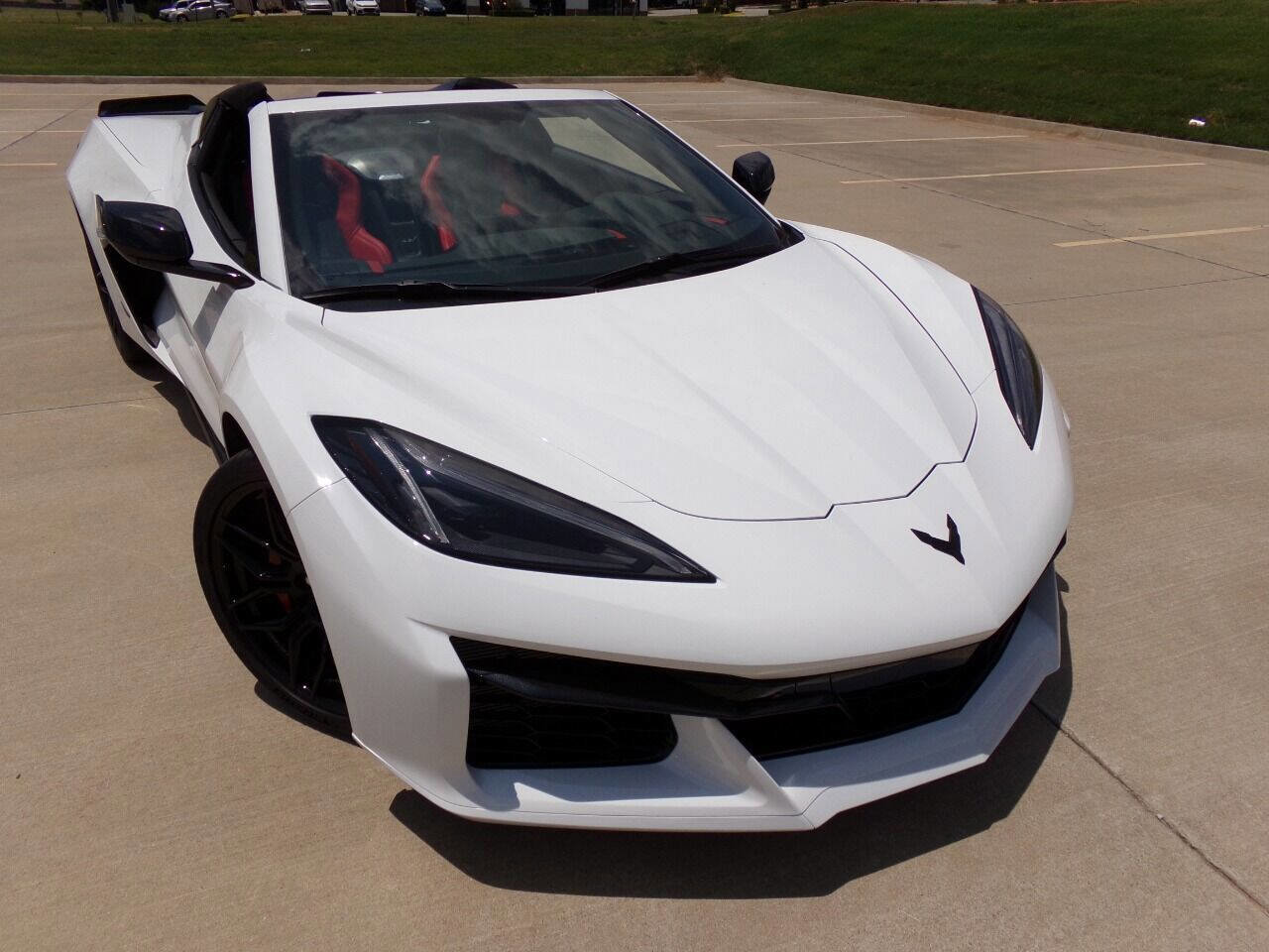 Used 2023 Chevrolet Corvette Z06 w/ 3LZ 70th Anniversary w/ Stealth Interior Trim Package image 7