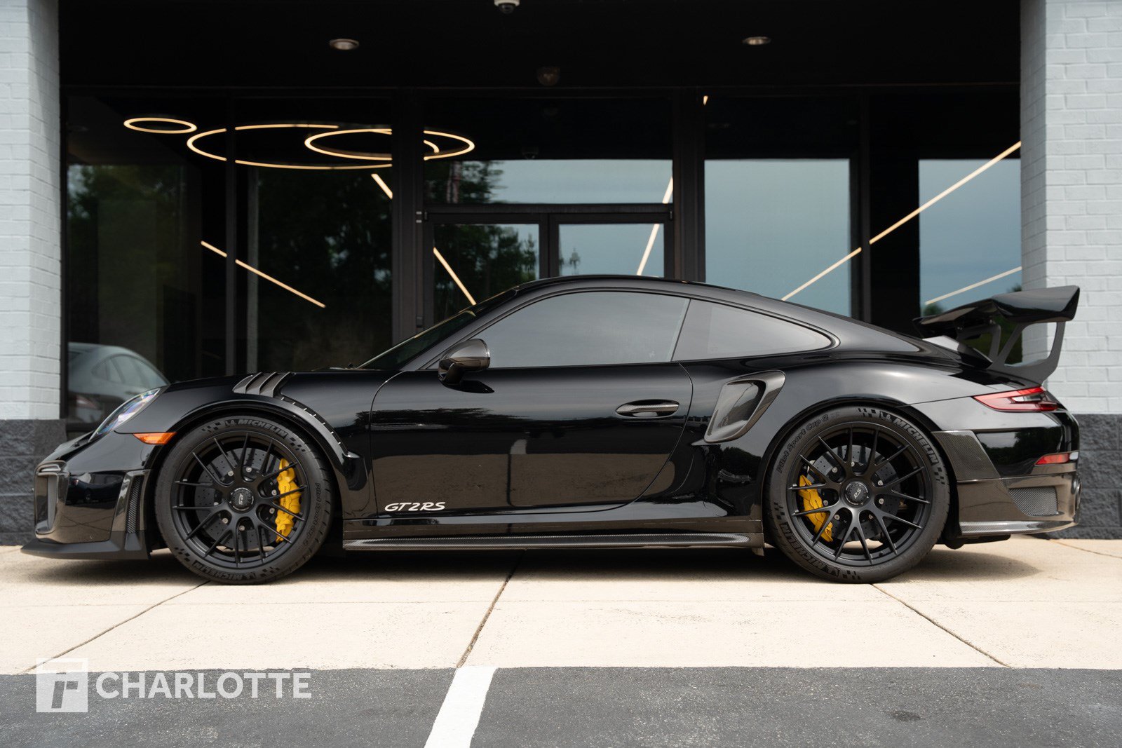 Used 2018 Porsche 911 GT2 RS RWD image 9
