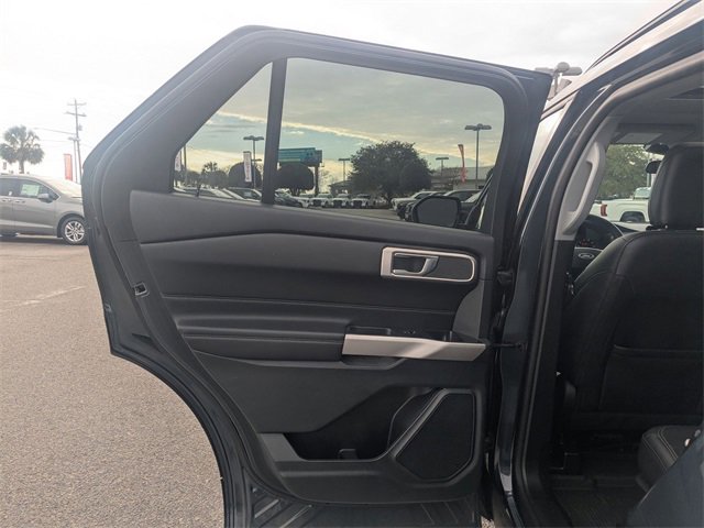 Used 2024 Ford Explorer XLT w/ Equipment Group 202A image 25