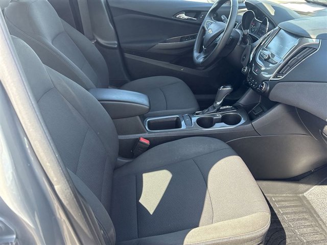 Certified 2017 Chevrolet Cruze LT w/ Convenience Package FWD image 26