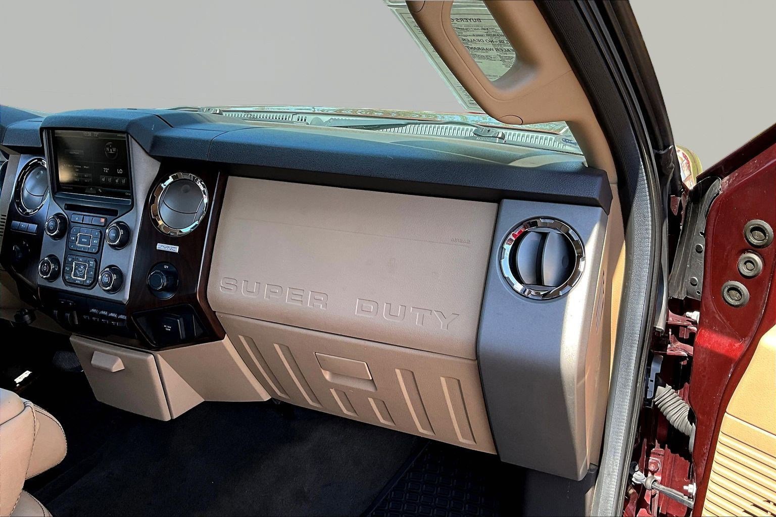 Used 2016 Ford F250 Lariat w/ Lariat Interior Package image 25