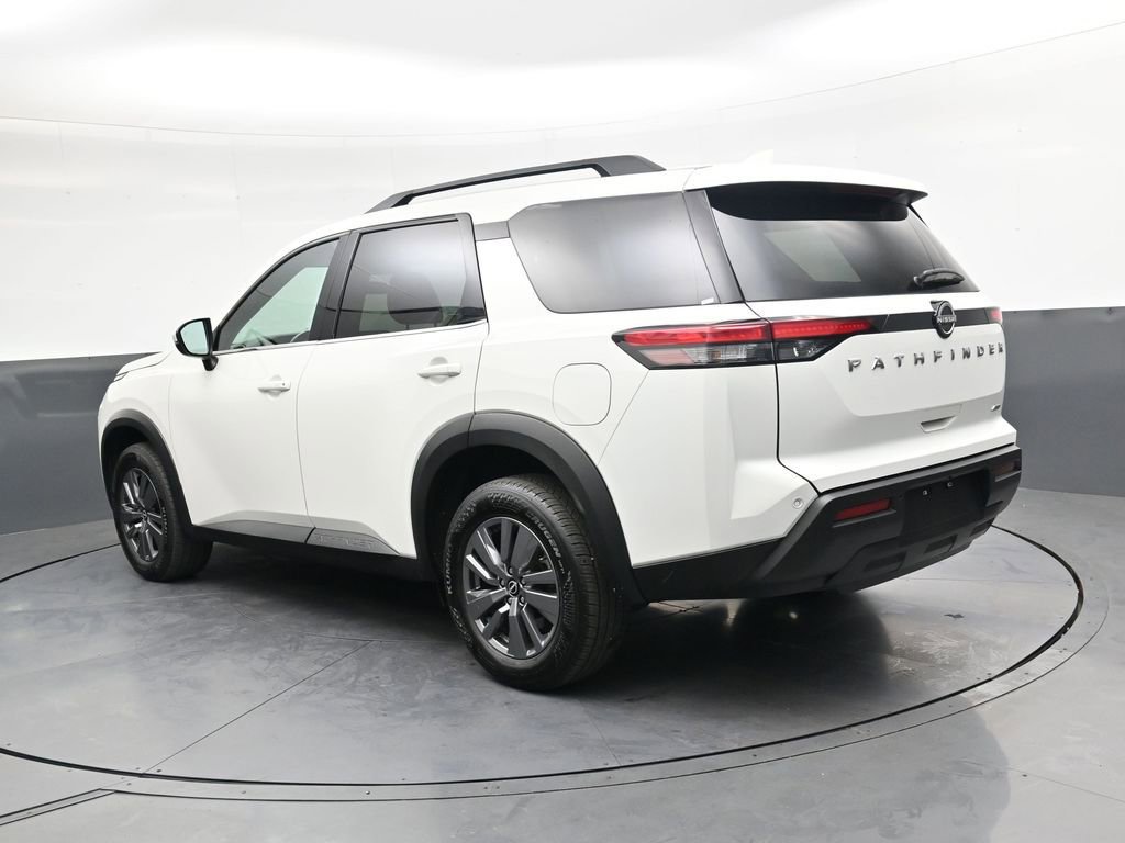 Used 2025 Nissan Pathfinder SV AWD/4WD image 5