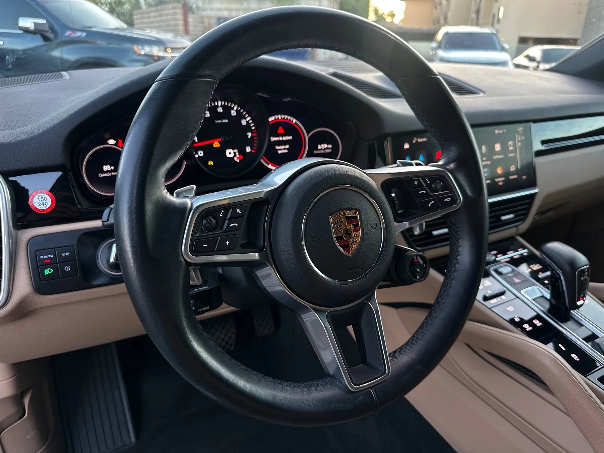 Used 2022 Porsche Cayenne Sport Utility 4D image 12