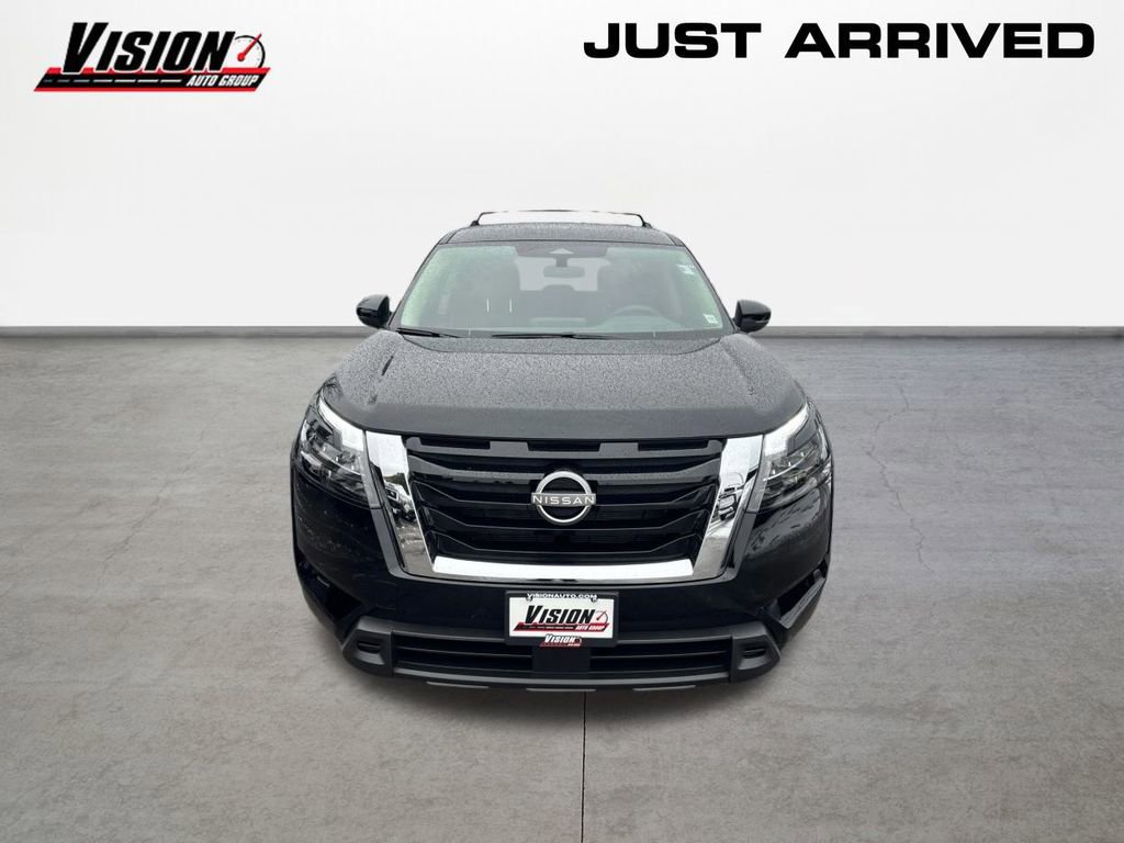 New 2025 Nissan Pathfinder SV image 2