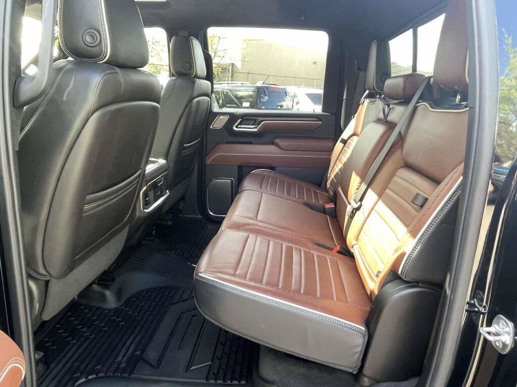 Used 2025 GMC Sierra 2500 Denali Ultimate AWD/4WD image 19
