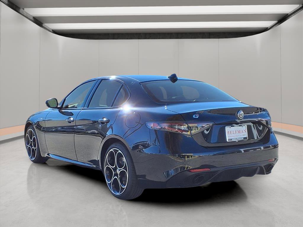 New 2025 Alfa Romeo Giulia w/ Veloce Package Rwd image 4