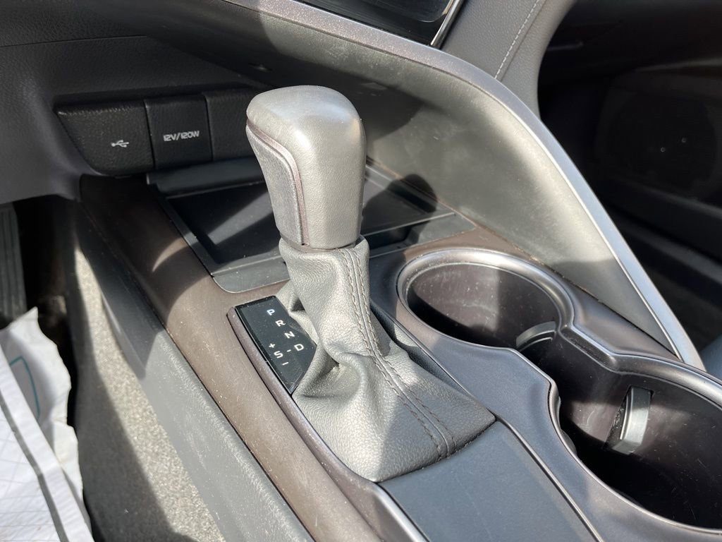 Used 2024 Toyota Camry SE image 33