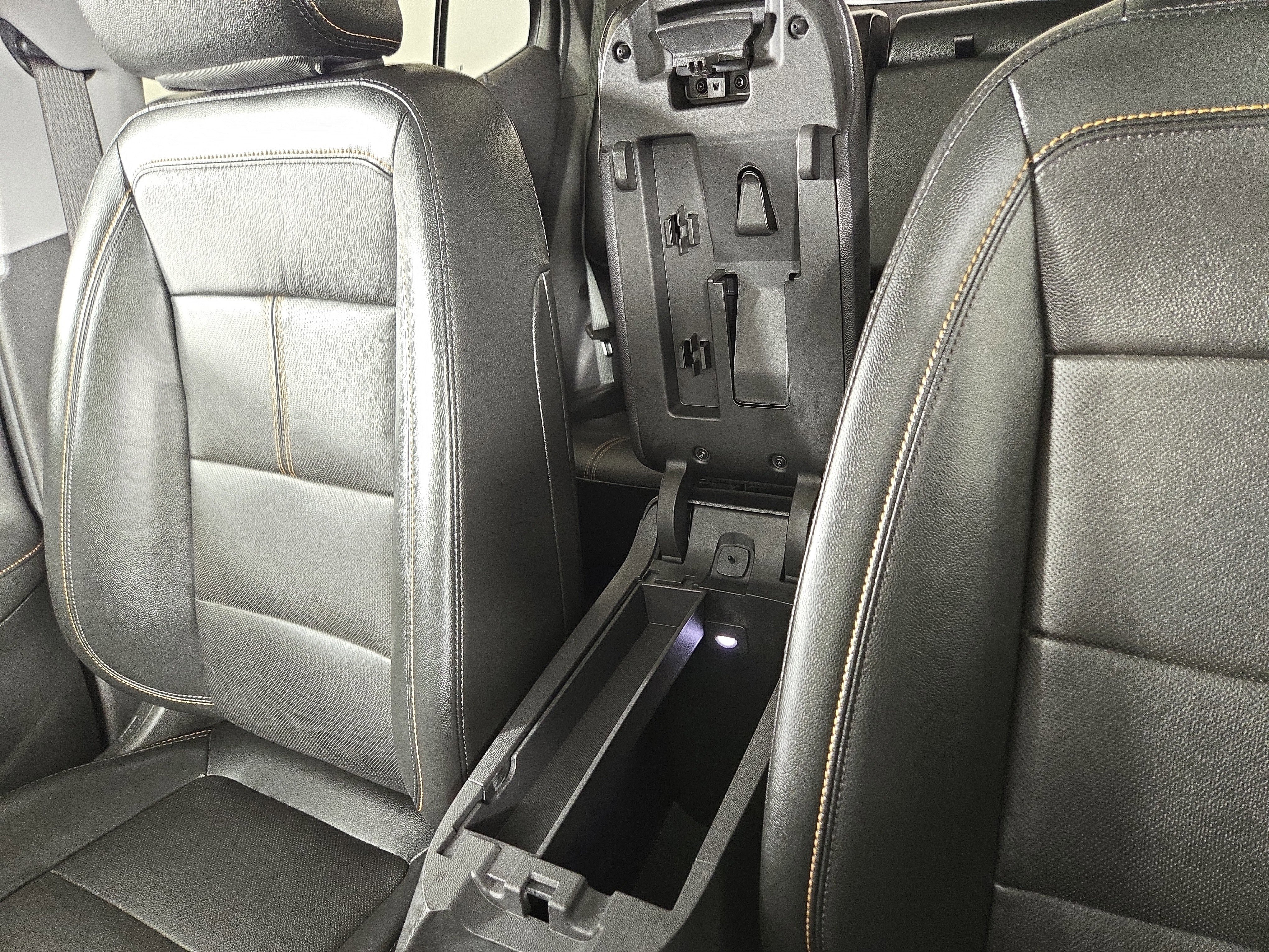 Used 2023 Chevrolet Equinox Premier image 30