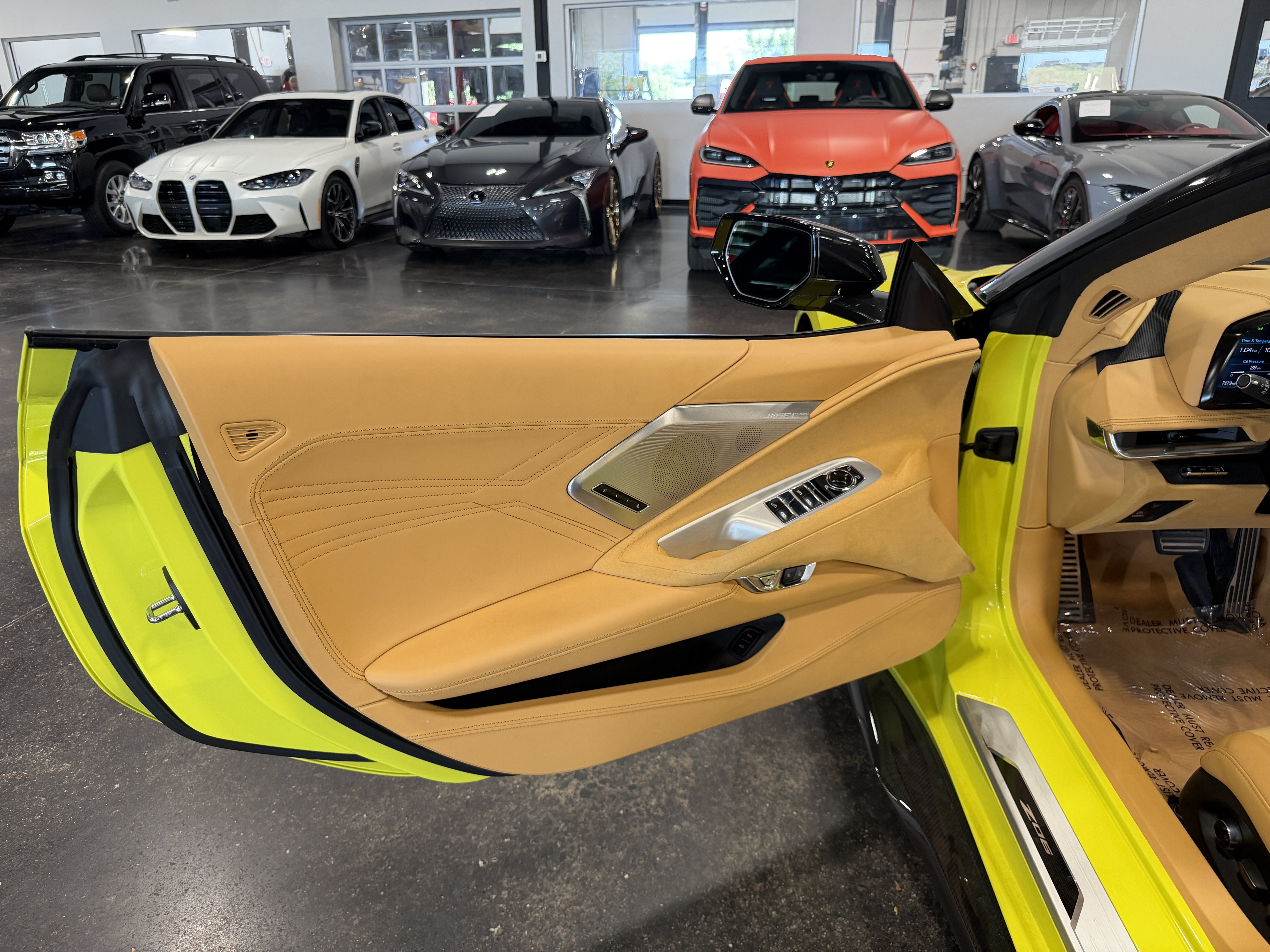 Used 2023 Chevrolet Corvette Z06 w/ Z07 Performance Package RWD image 9