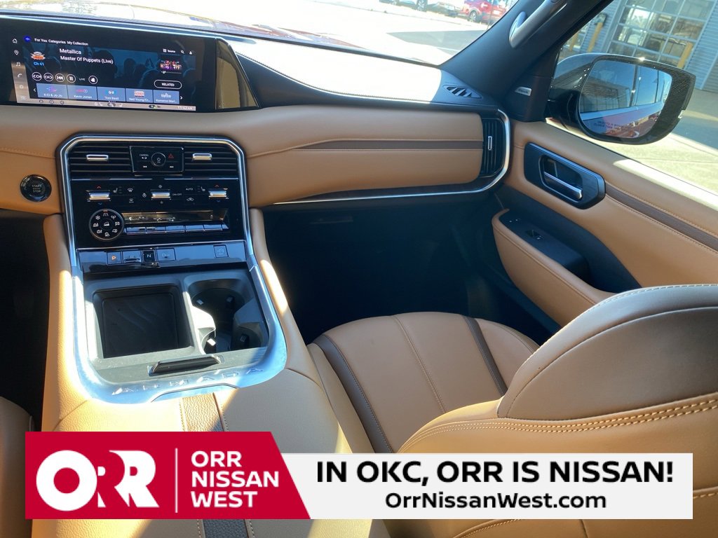 Used 2025 Nissan Armada SL image 20