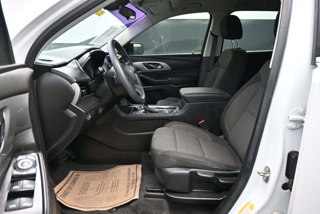 Used 2020 Chevrolet Traverse LS FWD image 9