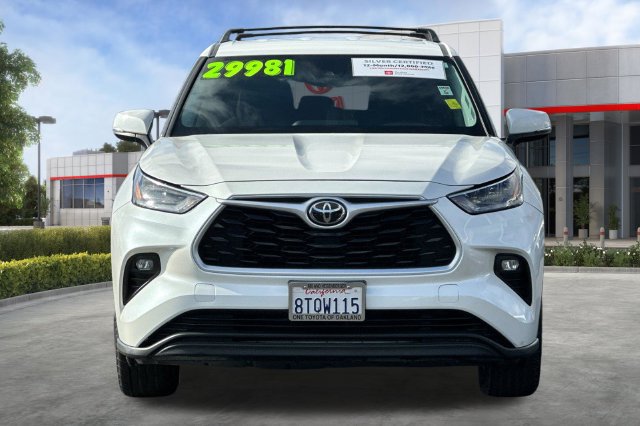Used 2020 Toyota Highlander LE AWD/4WD image 11