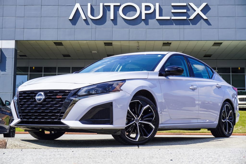 Used 2024 Nissan Altima 2.5 SR w/ SR Premium Package