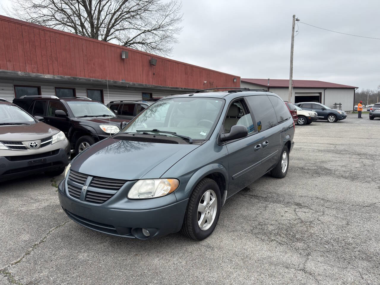 Used 2006 Dodge Grand Caravan SXT FWD image 2