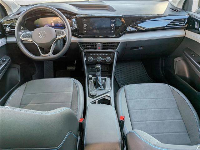 Used 2024 Volkswagen Taos SE image 14