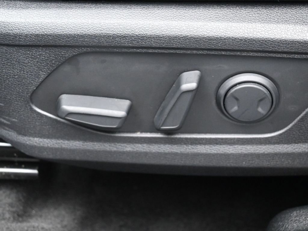Used 2025 Kia Sportage SX image 10