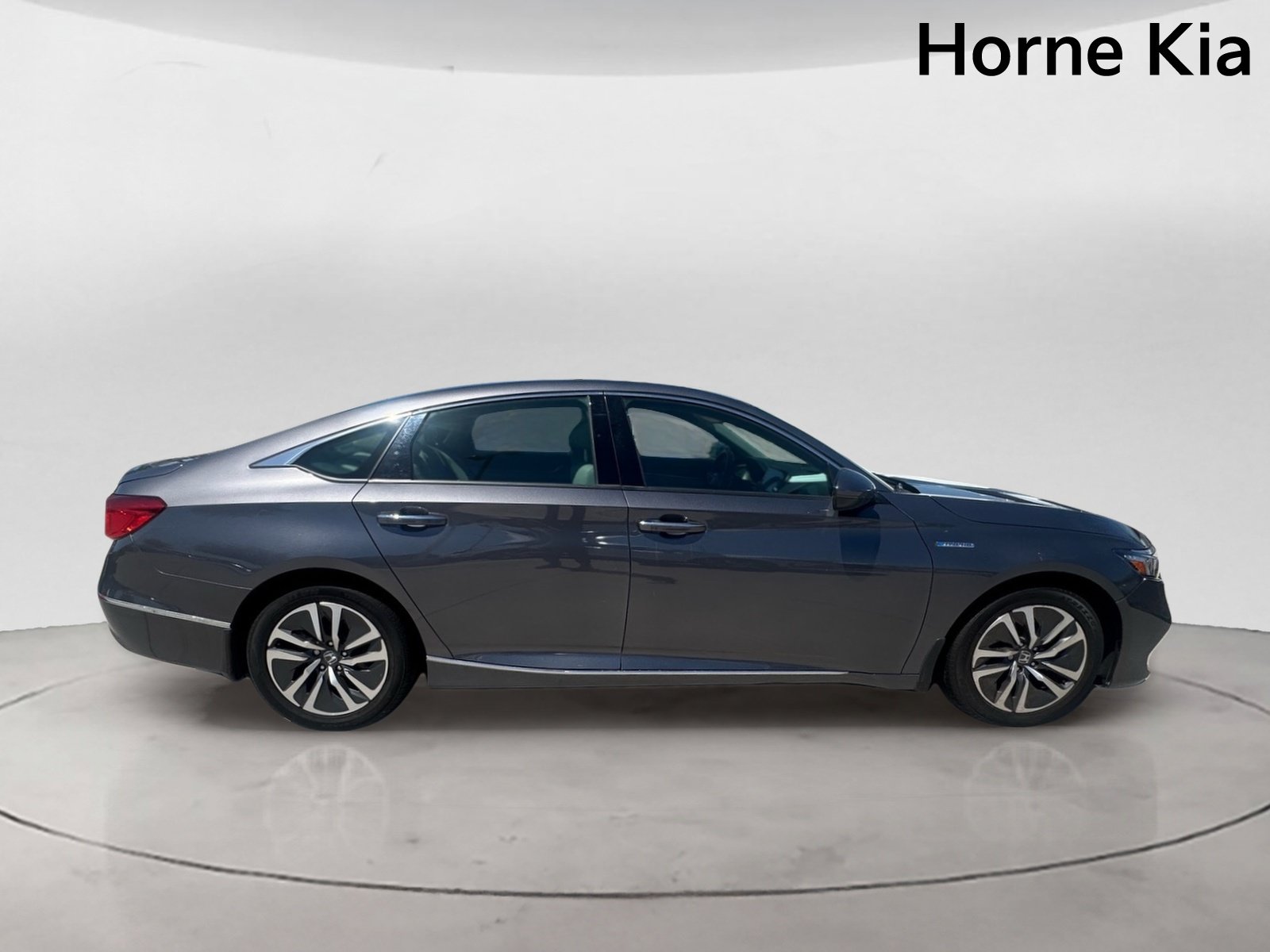 Used 2019 Honda Accord Touring image 3
