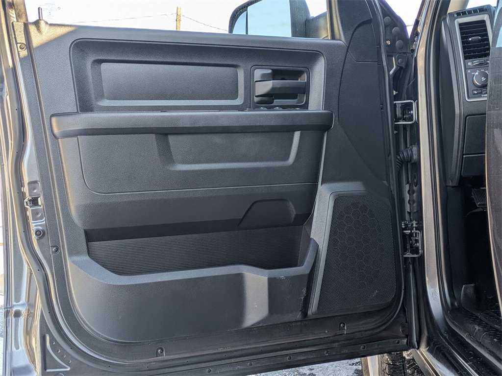 Used 2014 RAM 1500 Express image 11