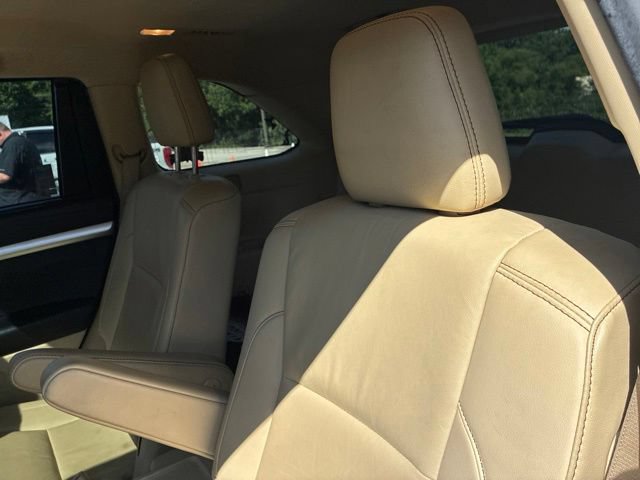 Used 2019 Toyota Highlander XLE FWD image 7