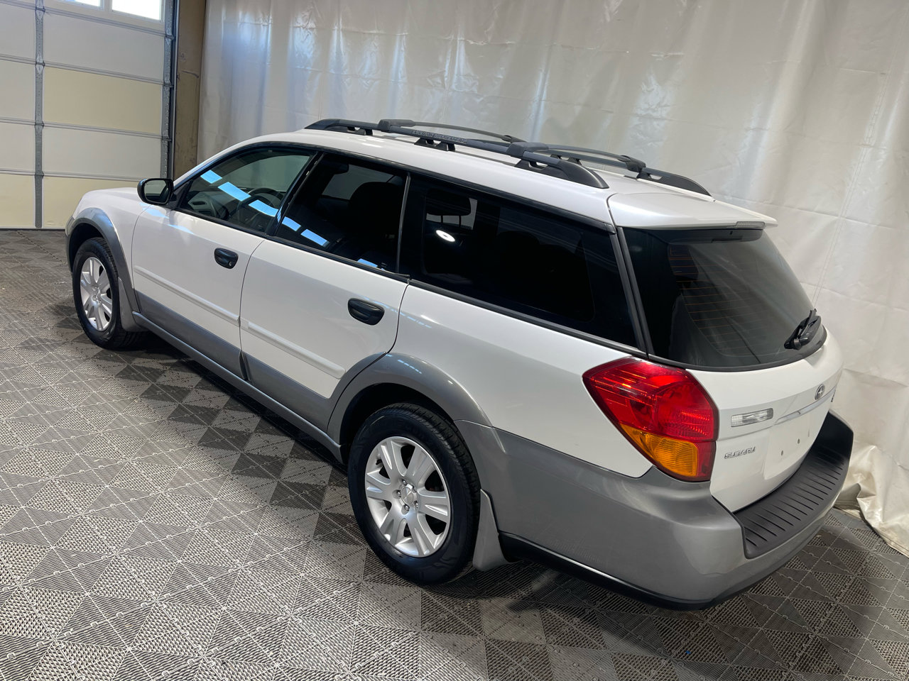 Used 2005 Subaru Outback 2.5i image 4