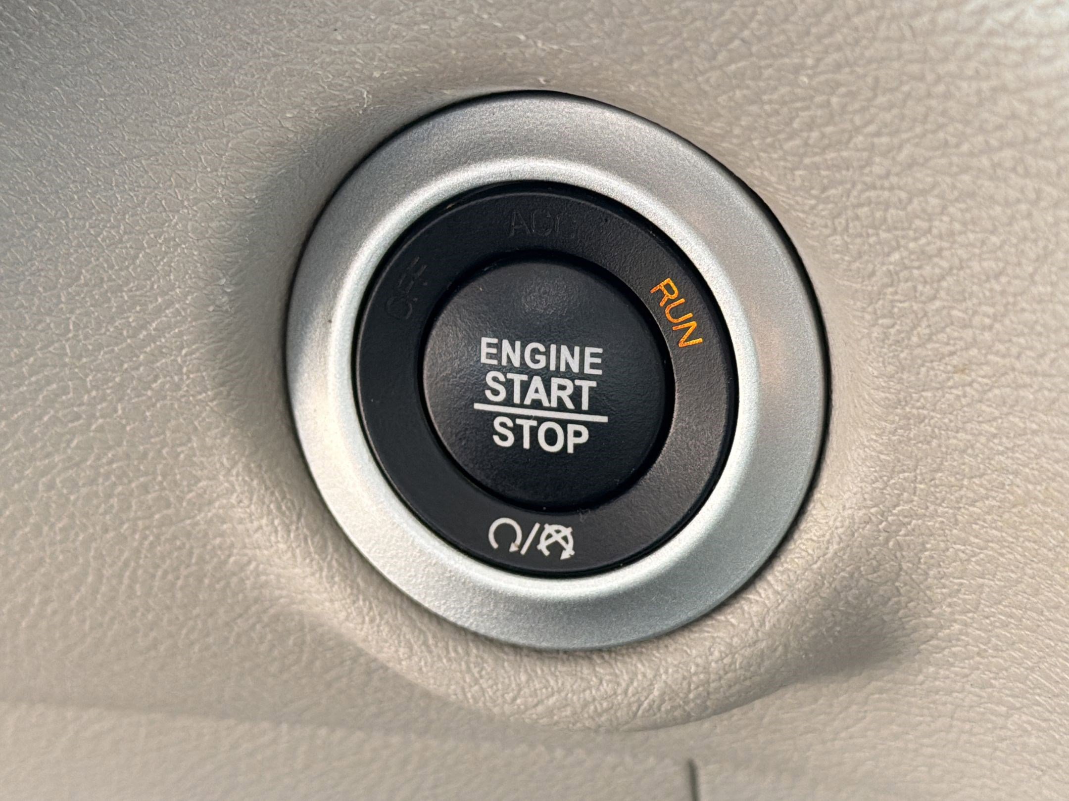 Used 2023 Chrysler Voyager LX image 24