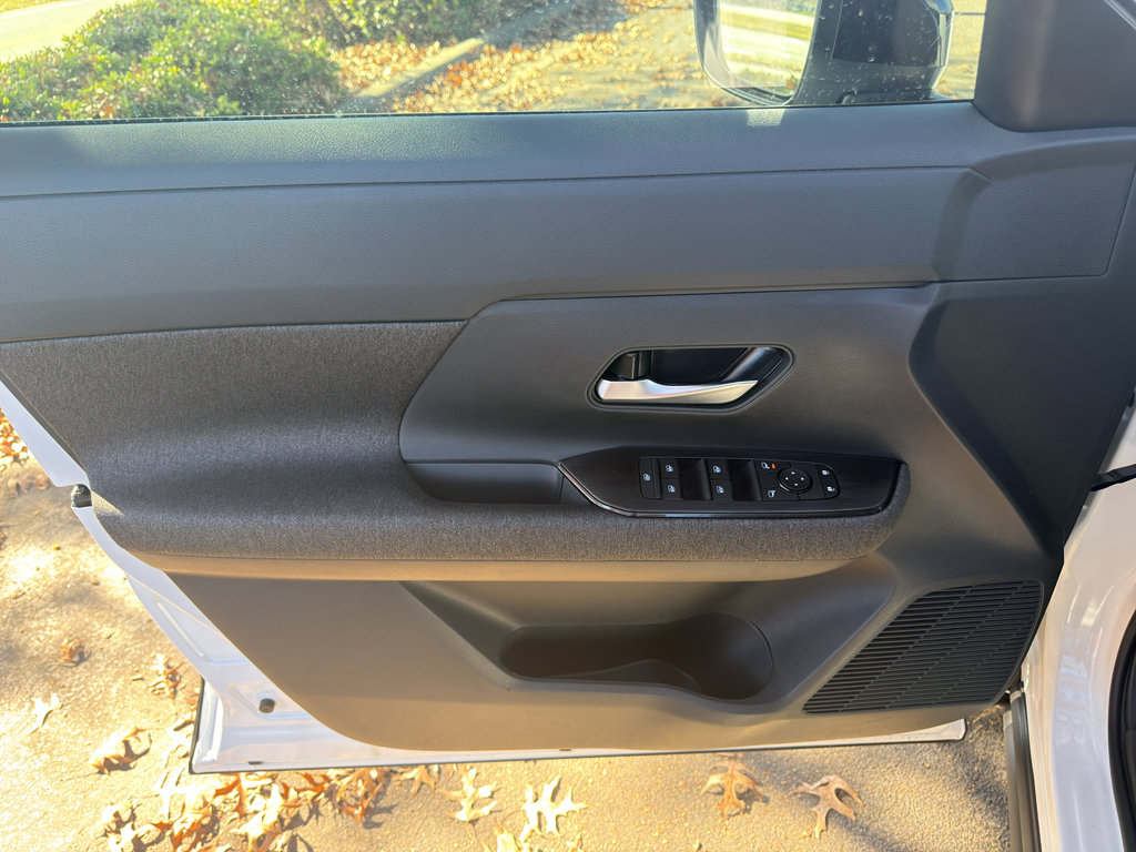 New 2026 Nissan Kicks SV w/ SV Premium Package image 16