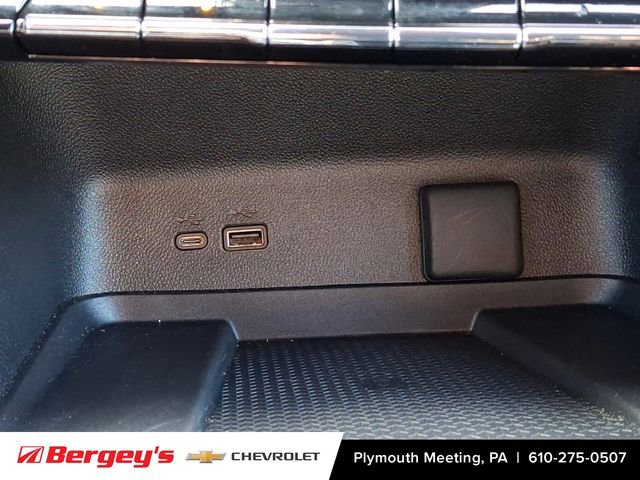 Certified 2025 Chevrolet Traverse LT image 28