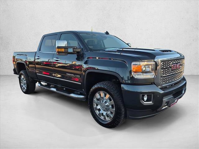Used 2019 GMC Sierra 2500 Denali w/ Duramax Plus Package AWD/4WD video 3