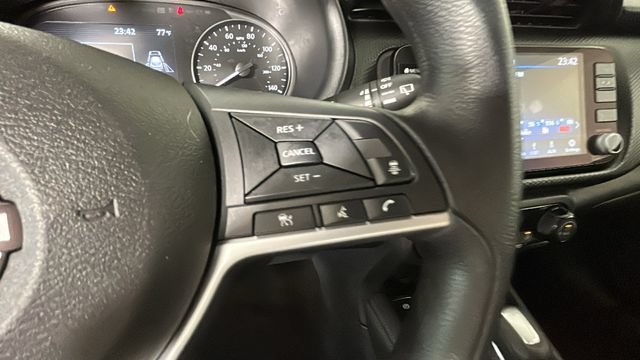 Used 2022 Nissan Kicks SV FWD image 17