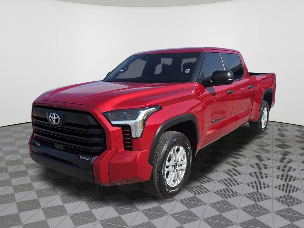 Used 2025 Toyota Tundra SR5 AWD/4WD image 2
