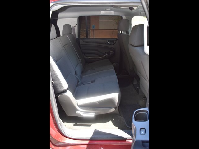 Used 2017 Chevrolet Suburban LS RWD image 27