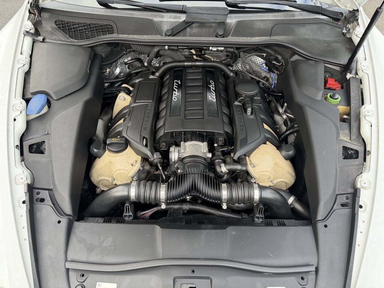 Used 2013 Porsche Cayenne Turbo AWD/4WD image 35