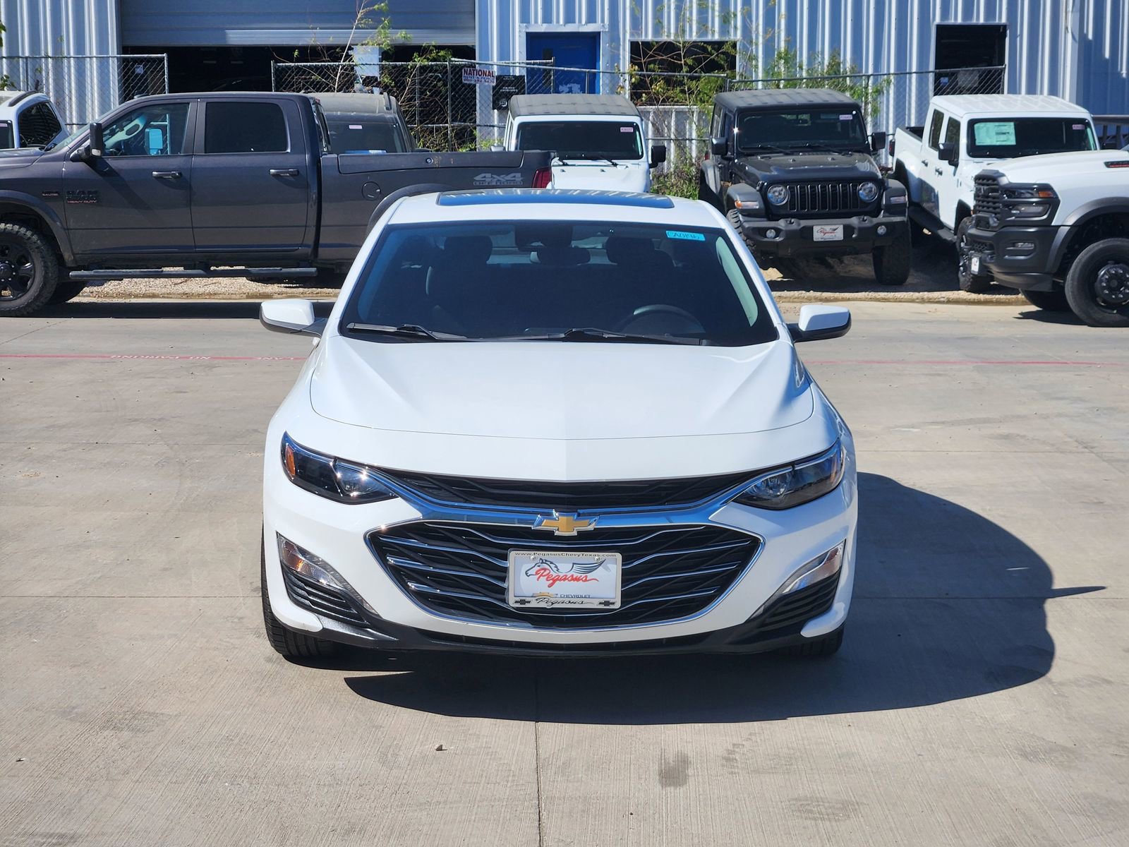 Used 2023 Chevrolet Malibu LT image 6
