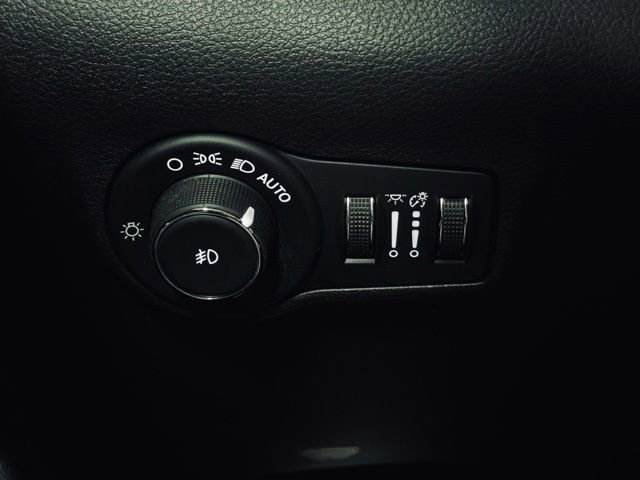 Certified 2022 Jeep Compass Trailhawk w/ Trailhawk Elite Group image 32