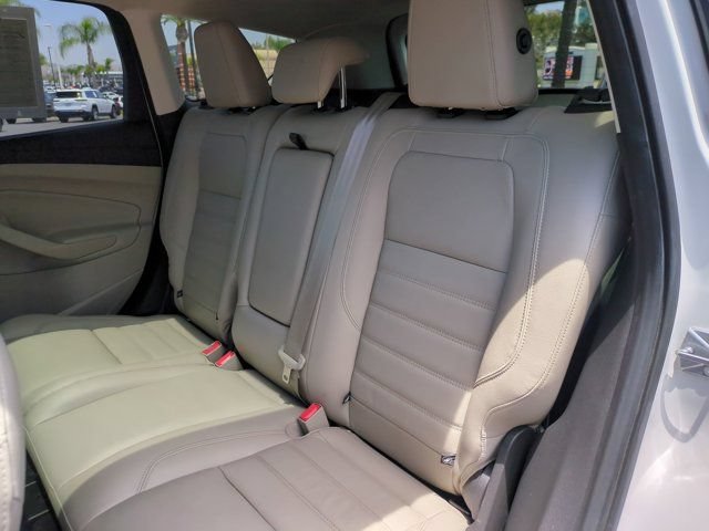 Used 2018 Ford Escape Titanium w/ Ford Safe & Smart Package FWD image 27