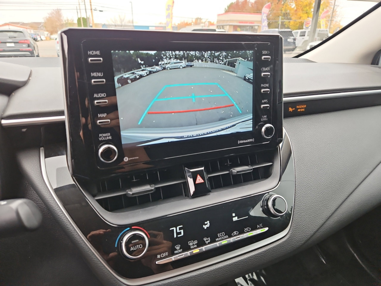 Used 2021 Toyota Corolla LE image 22