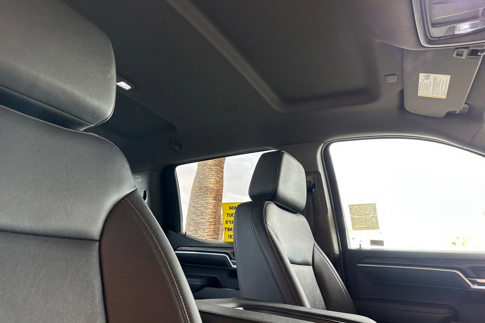 Used 2025 GMC Sierra 1500 SLT RWD image 17
