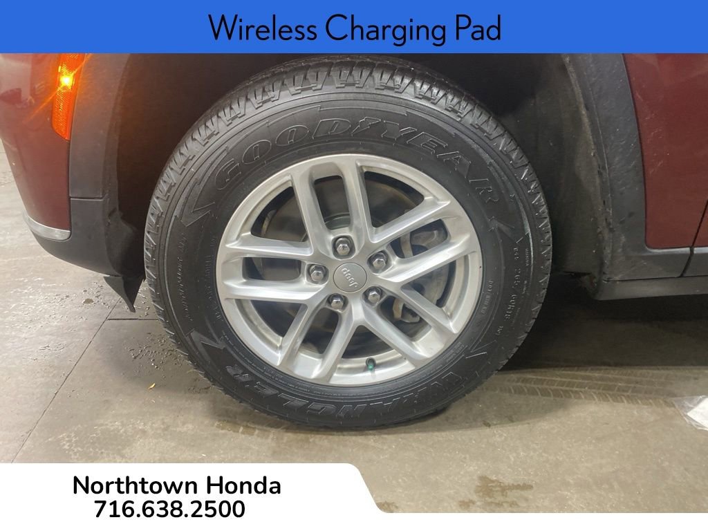 Used 2021 Jeep Grand Cherokee L Laredo w/ Luxury Tech Group I image 17