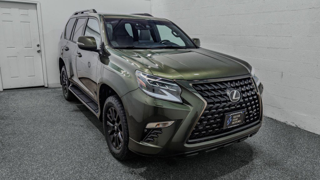 Used 2023 Lexus GX 460 image 2