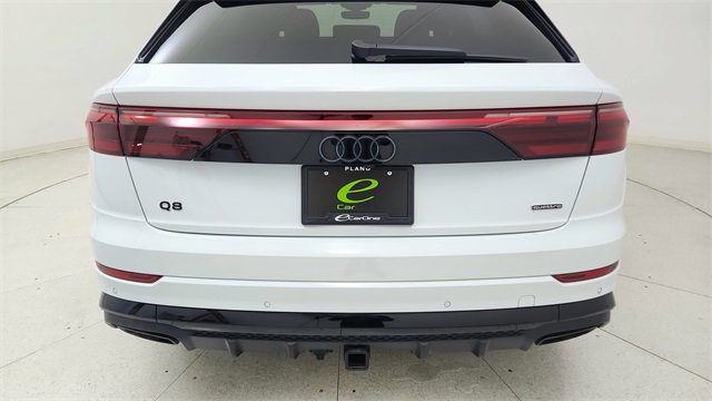 Used 2025 Audi Q8 Prestige w/ Prestige Package image 11