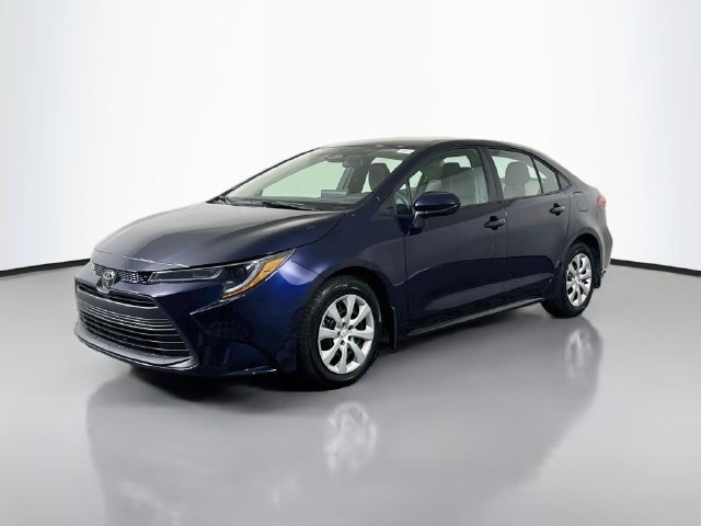 Used 2025 Toyota Corolla LE FWD image 4