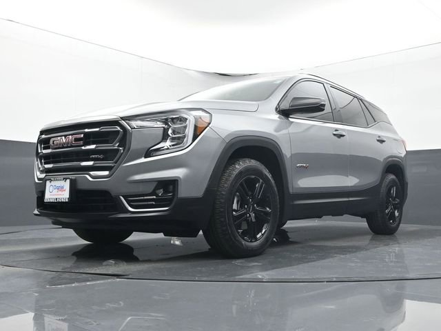 Used 2024 GMC Terrain AT4 image 8