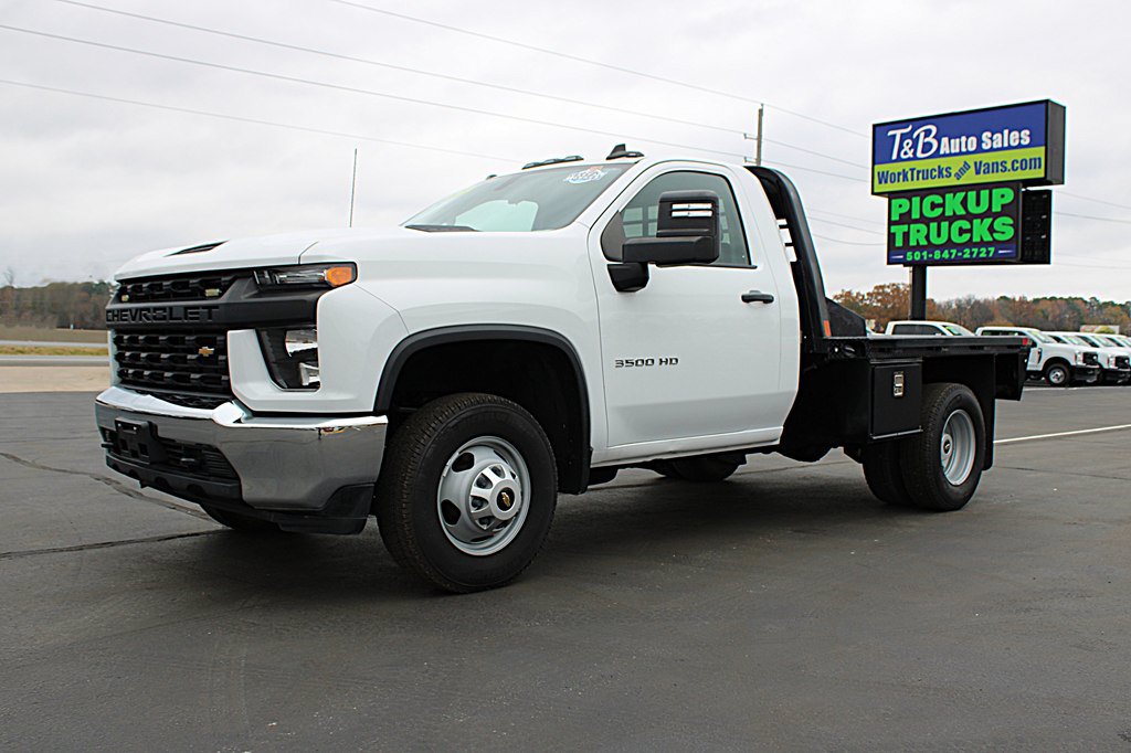 Used 2023 Chevrolet Silverado 3500 W/T RWD image 2